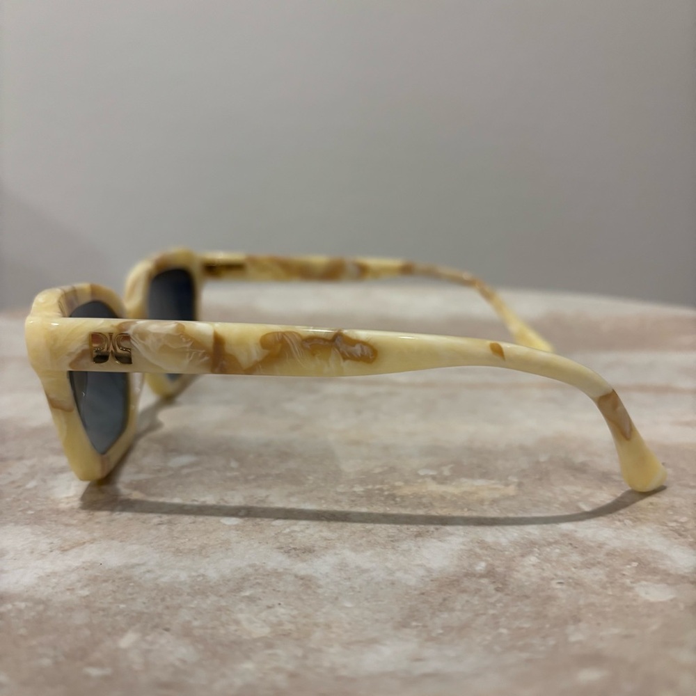 Wolfspout Linen Meringue Rectangular Shaped Sungl… - image 7